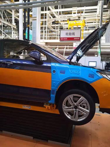 轮胎安装自动化