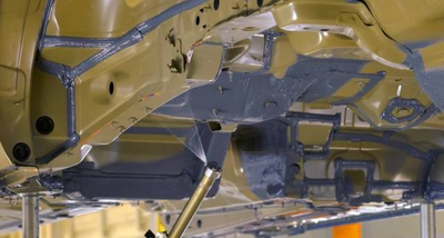 底盘涂胶工作站